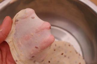 用手可以拉出大片薄膜