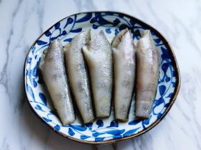 腌制30分钟。（现在天气比较热，可以封上保鲜膜，放入冰箱冷藏腌制）