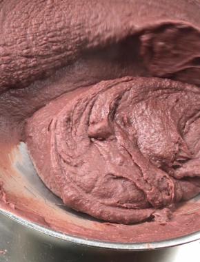 水快干时，可以用大点的火，继续翻拌