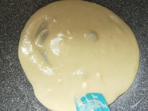 炒至奶粉完全混合后关火。