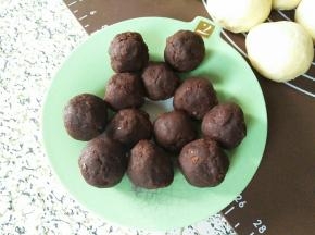 把豆沙分成15克一个