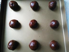 分成等量小剂子，滚圆