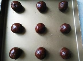 分成等量小剂子，滚圆