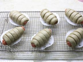 焖好的的馒头趁热吃或者烤网上晾凉。