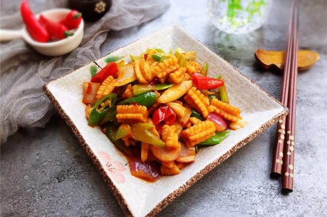 西芹泡椒爆鱿鱼