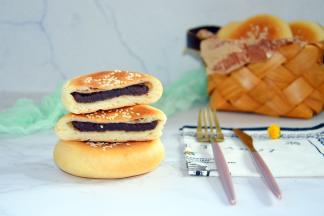 一起入烤箱烤20分钟，出炉拿掉表层烤盘，凉透即可食用