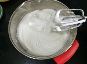 打发至湿性状态