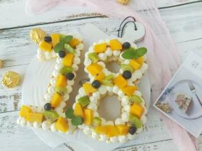 放上自己喜欢的水果就好了