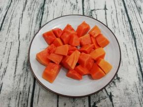 去籽去皮切成块