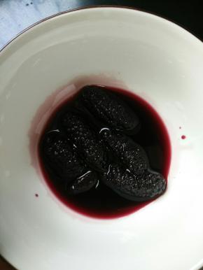 准备好桑葚酒。