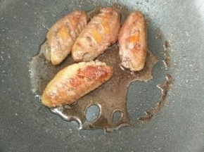 小火焖到汤汁浓稠即可。