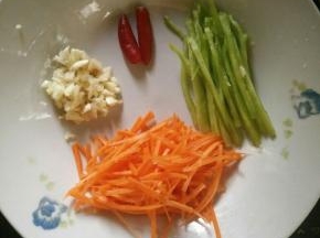 准备好其他材料。