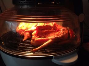 180度，烘烤30-40分钟左右，中途要翻面