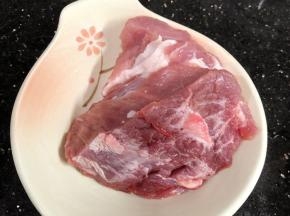 瘦肉洗净
