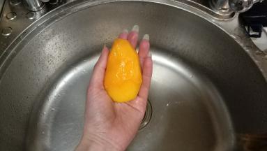 芒果去皮