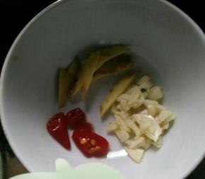 准备好其他配料。