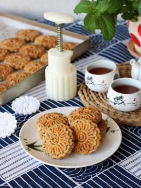 如意坊月饼模具，不仅可以做月饼，还可以做好吃又好看的桃酥饼干