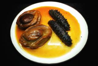 用作烹制其他菜式：鲍鱼焖海参、鲍鱼鸡煲蟹、鲍鱼花胶焖鸡等等，拿出鲍鱼和鲍鱼汁加入其他材料焖制即可