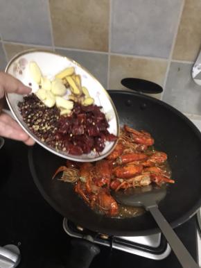 下豆瓣酱，下调料