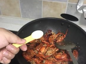 撒盐、撒糖