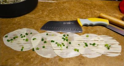 如图，再用刀切成条