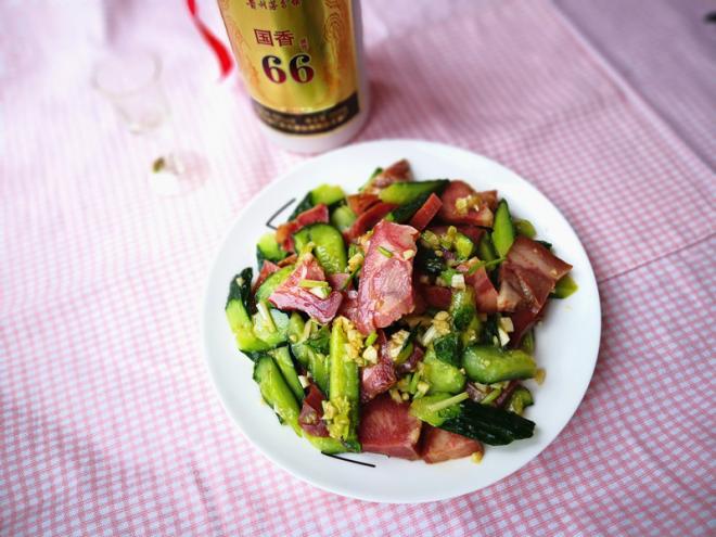 黄瓜拌猪头肉