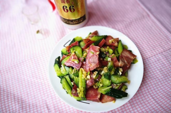 黄瓜拌猪头肉