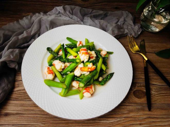 清炒虾仁芦笋
