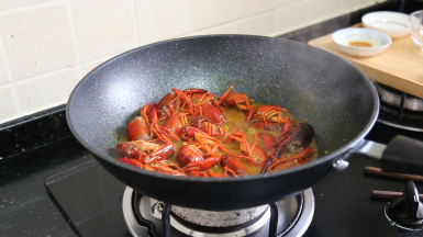 加入一碗的温水拌匀