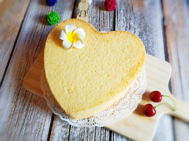 八寸心型戚风蛋糕