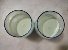 倒入容器中，放入冰箱冷藏。