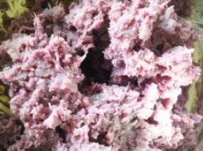 仔细抓匀（紫薯有纤维，要细细抓匀）