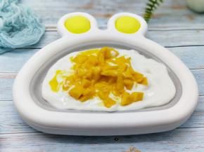 再放入提前切好的芒果块。