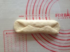 上部和下部都向中间折起