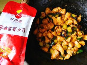 10.	最后加少许盐，炒匀出锅。