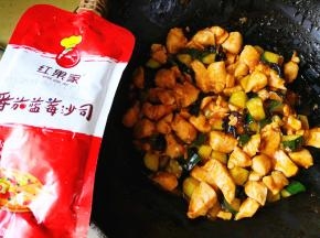 10.	最后加少许盐，炒匀出锅。