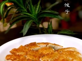 金灿灿的，垂涎欲滴。