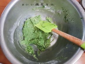 直接加入90g低粉，不用过筛搅拌均匀 不用怀疑我反复实验得出不过筛照样没问题