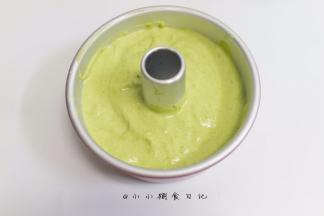 入模后刮平表面震一下大气泡