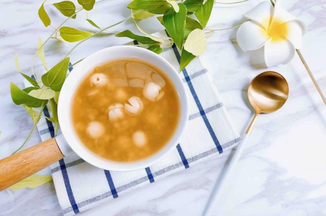 绿豆莲子薏仁甜汤