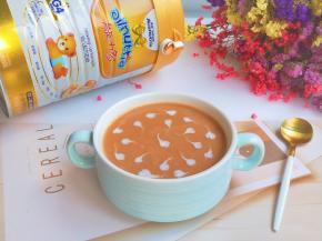 盛出滴上几滴酸奶或者淡奶油。做个小拉花。