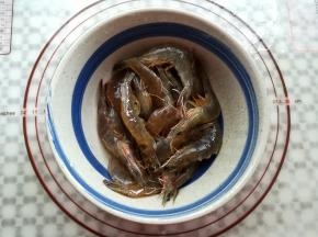 所有的大虾再次清洗干净