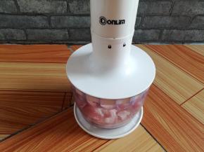 装上绞肉机的电机头