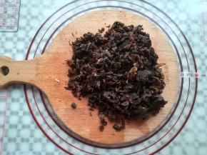 梅干菜切碎备用