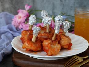 色泽金黄，口感鲜嫩的蜜汁鸡锤