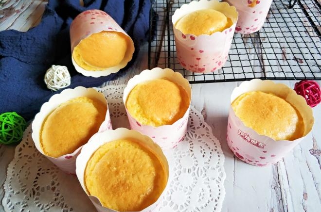全蛋原味纸杯蛋糕