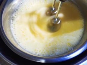 坐温水打发，估计要打十分钟的样子。