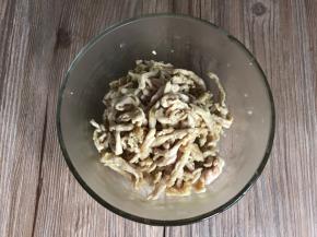 捞出装碗，备用