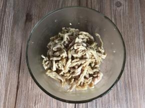 捞出装碗，备用