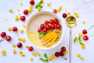 两种颜色，两种口味，搭配上即食燕麦，吃起来还口感更香